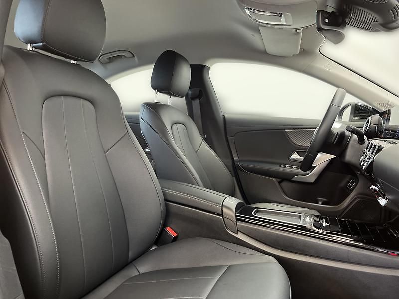 Mercedes-Benz CLA 200 kupé Progressive Line - fotka 16 z 21