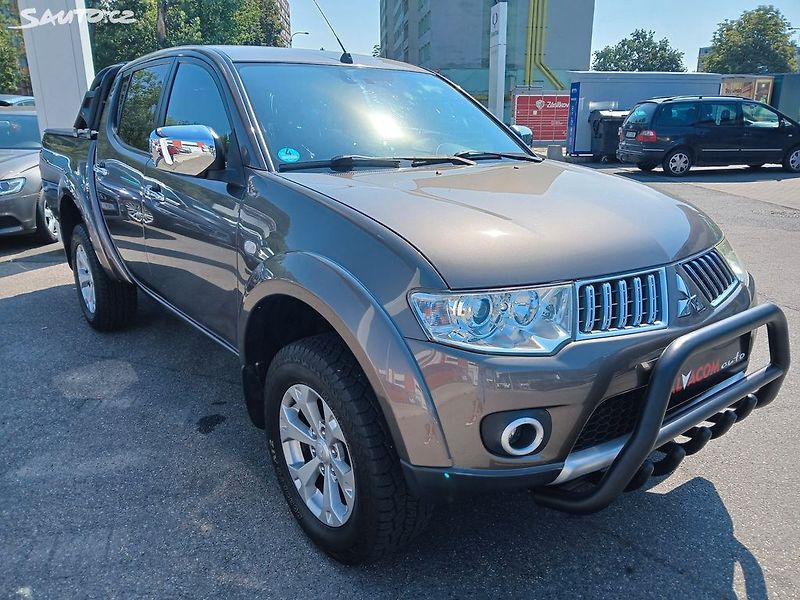Mitsubishi L200 2,5 DI-D 131kW 4WD - fotka 3 z 28