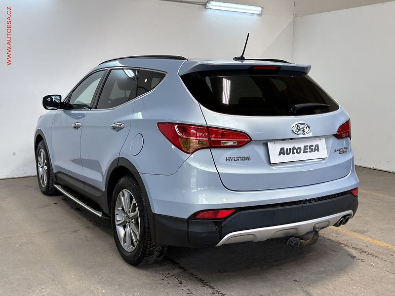 Hyundai Santa Fe (2014) 2.2 CRDi 4x4, Style, xenon - fotka 6 z 16