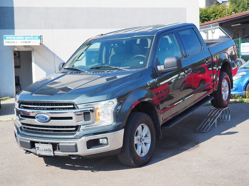 Ford F-150 (2018) 3.3L 4x4 SuperCrew - fotka 1 z 41