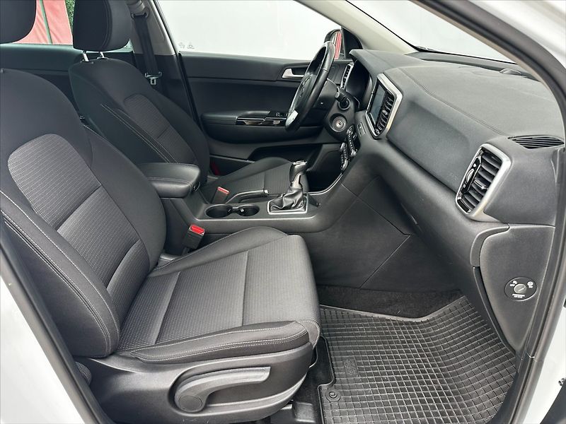 Kia Sportage 1,6 TDGI 97kW-CZ - fotka 12 z 41