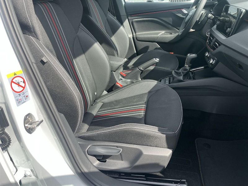 Škoda Kamiq (2026) 1.0 TSI 85 KW DSG Monte Carlo - fotka 12 z 27
