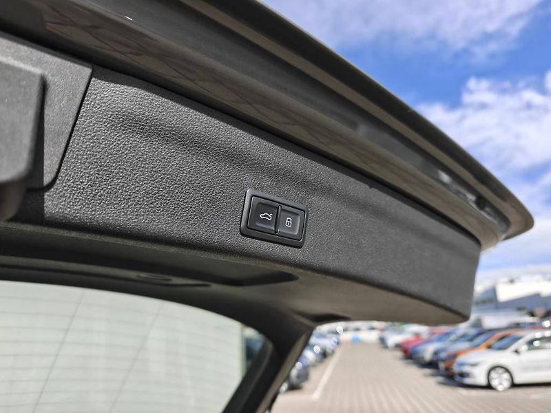 Audi A6 40 Sline ST7 2,0TDI - fotka 27 z 27
