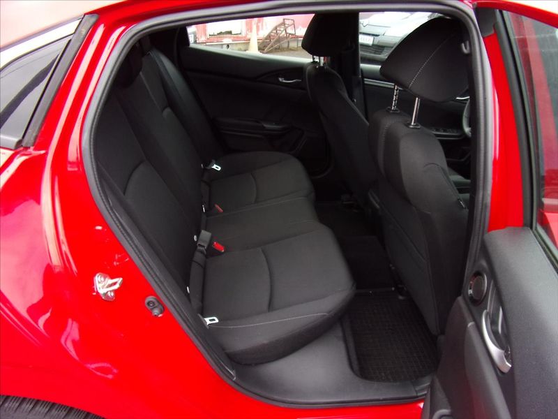 Honda Civic 1,0 i-VTEC Comfort 1maj. - fotka 12 z 25