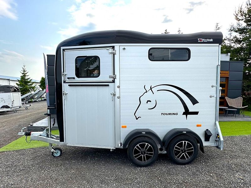 Cheval Liberté (2026) TOURING ONE černý,přední rampa - fotka 9 z 38