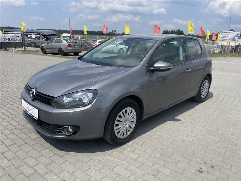 Volkswagen Golf 1,4 MPi 59kw Klima ESP - fotka 1 z 28