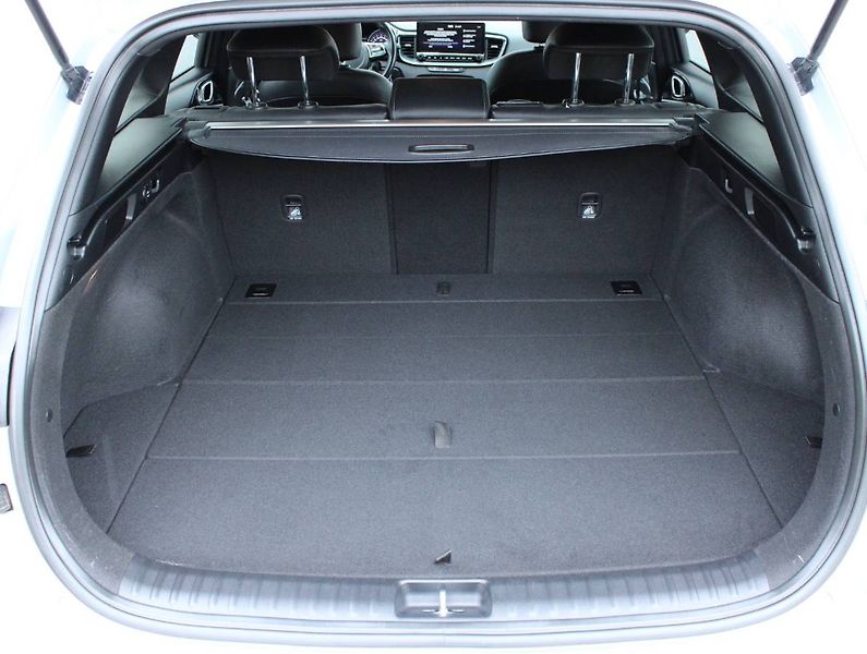 Kia Ceed (2024) 1.5 T- GDI  EDICE 30 103kW man - fotka 32 z 33