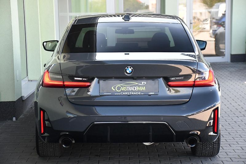 BMW Řada 3 320d xDrive M-SPORT  - fotka 4 z 43