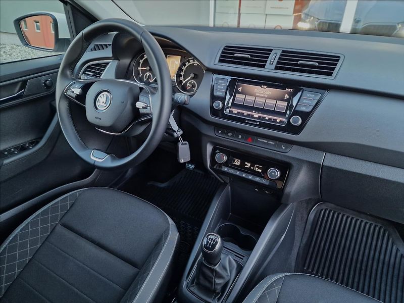 Škoda Fabia 1.0TSI Style, původ ČR,1.Maj. - fotka 38 z 48