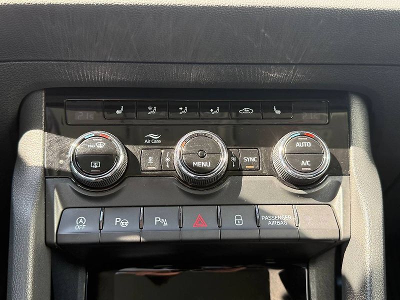 Škoda Karoq (2017) 2.0 TDI 110 kW Style DSG 4x4 - fotka 15 z 25