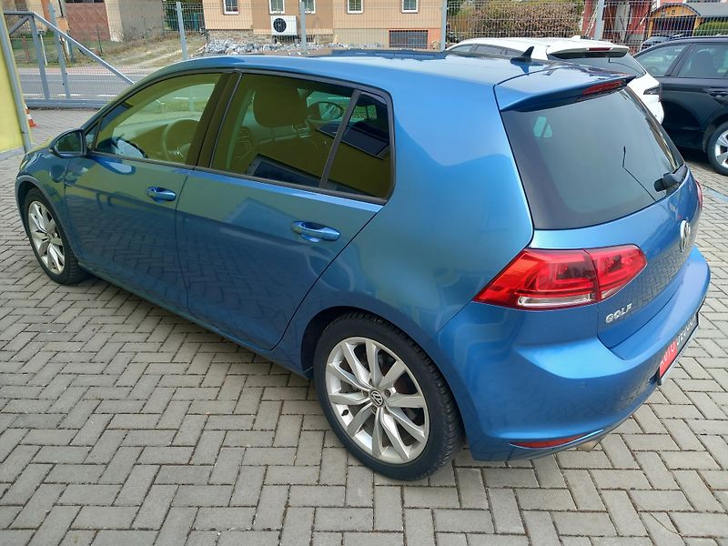 Volkswagen Golf (2013) VII 2,0TDi 110kw 1.MAJITEL - fotka 5 z 39