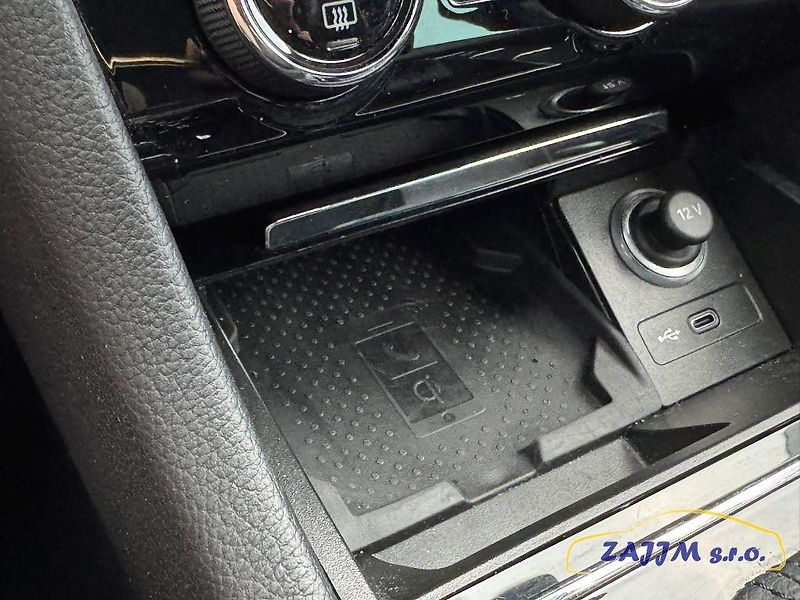 Škoda Superb L&K 2.0TSi 206kw 4x4 webasto - fotka 35 z 60