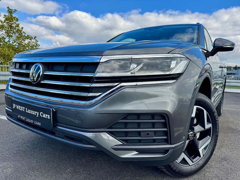 Volkswagen Touareg (2024) Model 2025, Kůže, VZDUCH,Tažné - fotka 4 z 40