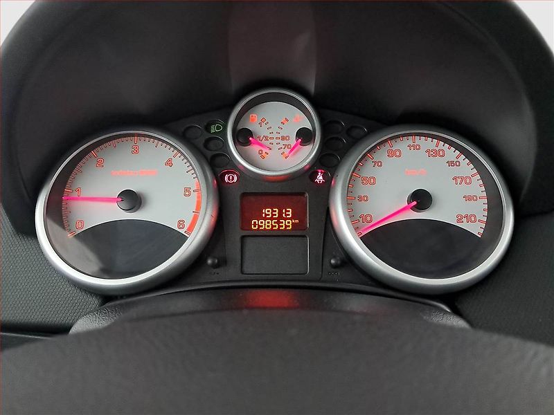 Peugeot 207 (2008) 1.6 HDi, po STK, plně pojízdný - fotka 11 z 14