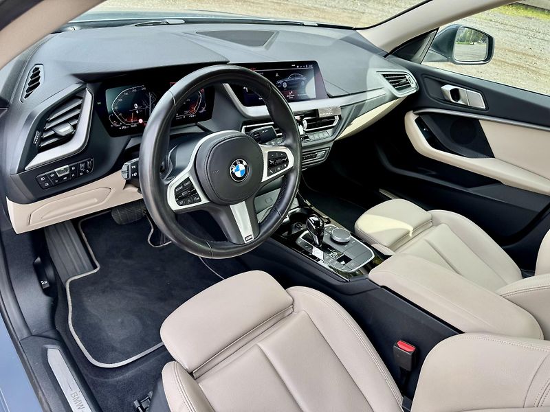 BMW Řada 2 (2022) BMW 218i Gran Coupé LuxuryLine - fotka 11 z 13
