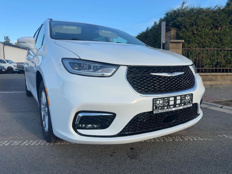 Chrysler Pacifica (2022) 3,6 8 míst 360 DVD Radar  2022 - fotka 5 z 19