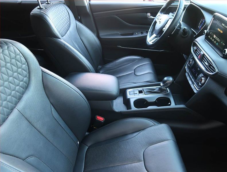 Hyundai Santa Fe (2020) 2.2 CRDi - fotka 9 z 15