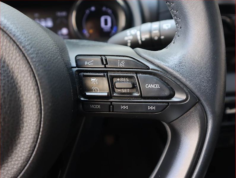 Toyota Yaris (2021) 1.5 VVT-i, Serv.kniha, Kůže - fotka 16 z 17