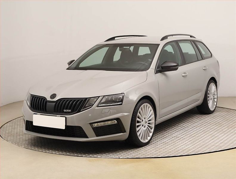 Škoda Octavia (2018) RS 2.0 TDI 4x4 DSG, 4X4 - fotka 2 z 25