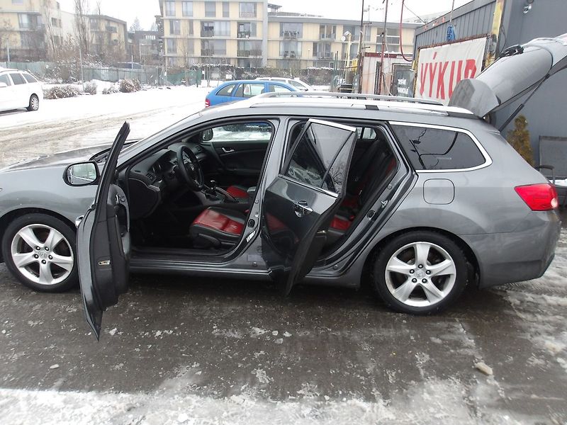 Honda Accord 2,2 i -DTEC 110kW Výbava !! - fotka 28 z 33