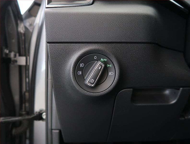 Škoda Karoq (2022) Ambition Plus 1.0 TSI - fotka 25 z 26