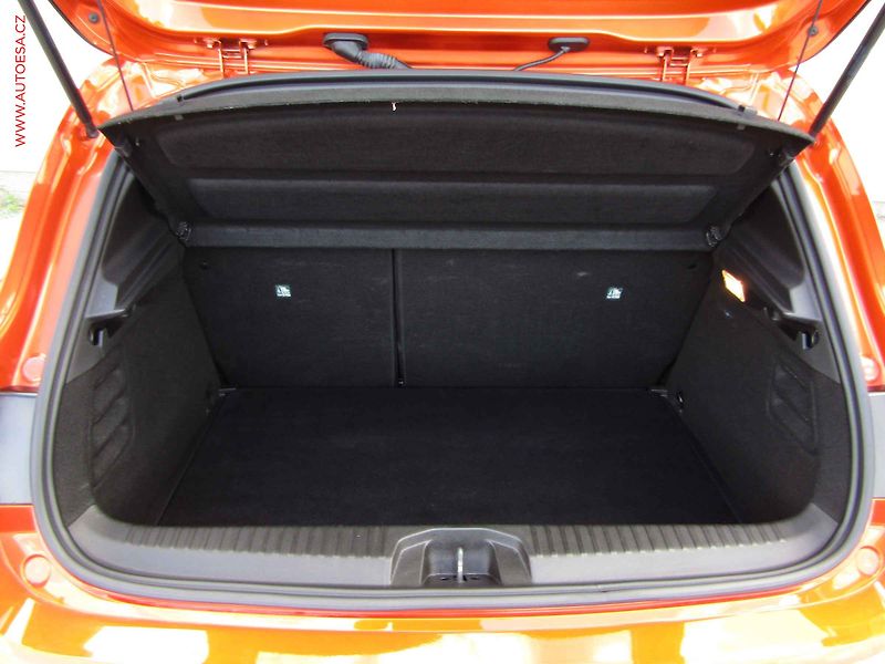 Renault Clio (2024) 1.0 TCe, ČR, LED, AC - fotka 7 z 17