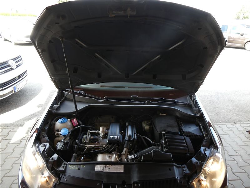 Volkswagen Golf 1,2 TSi 77kW Match,po rozvodec - fotka 33 z 53