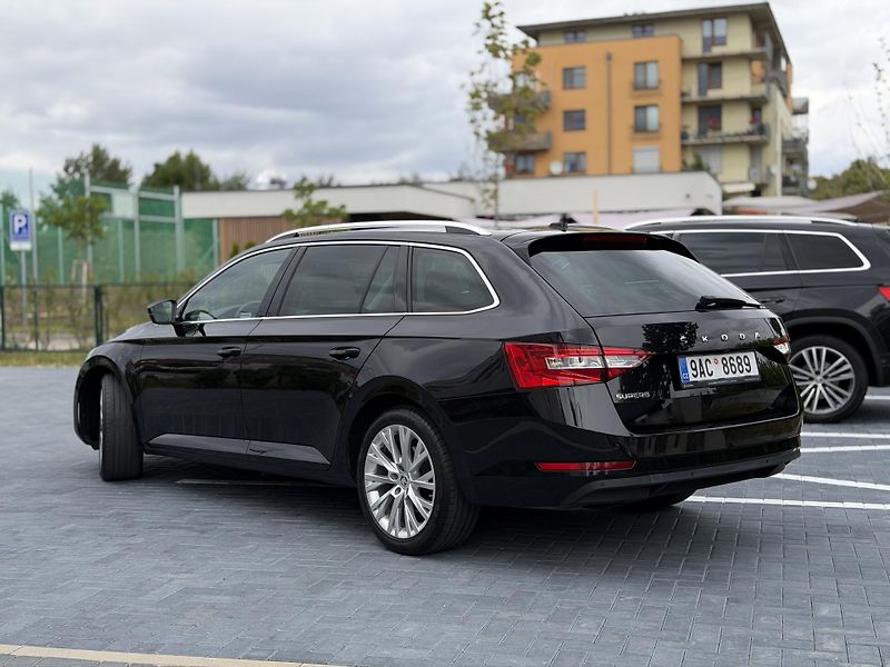 Škoda Superb (2022) 2.0 TDi 110 kw/tažné/DPH - fotka 3 z 25