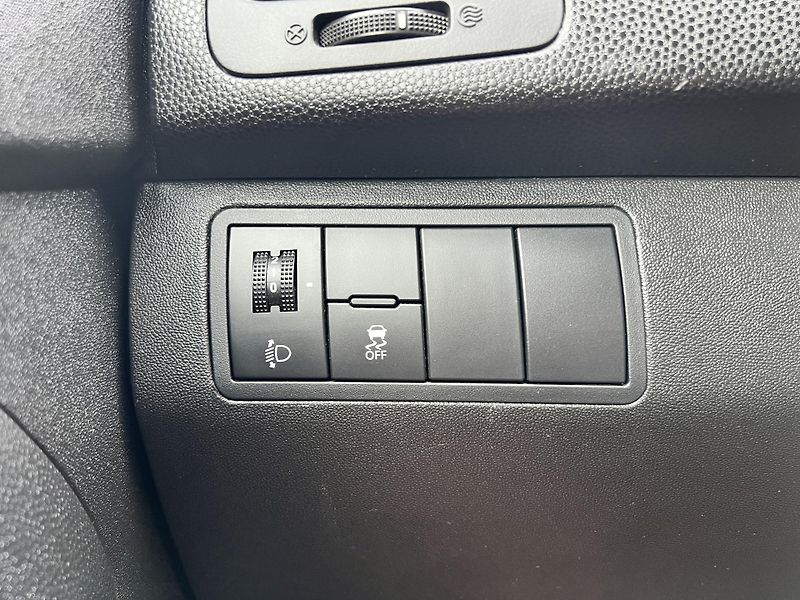 Kia Venga 1.4CVVT 66kw  KLIMA PANORAMA - fotka 13 z 38