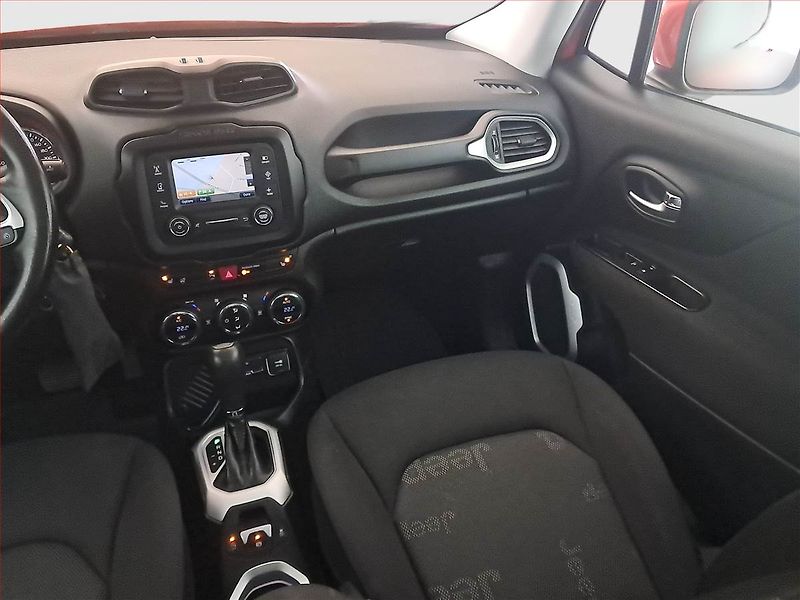 Jeep Renegade (2015) 1.4 MultiAir, Automat - fotka 8 z 18