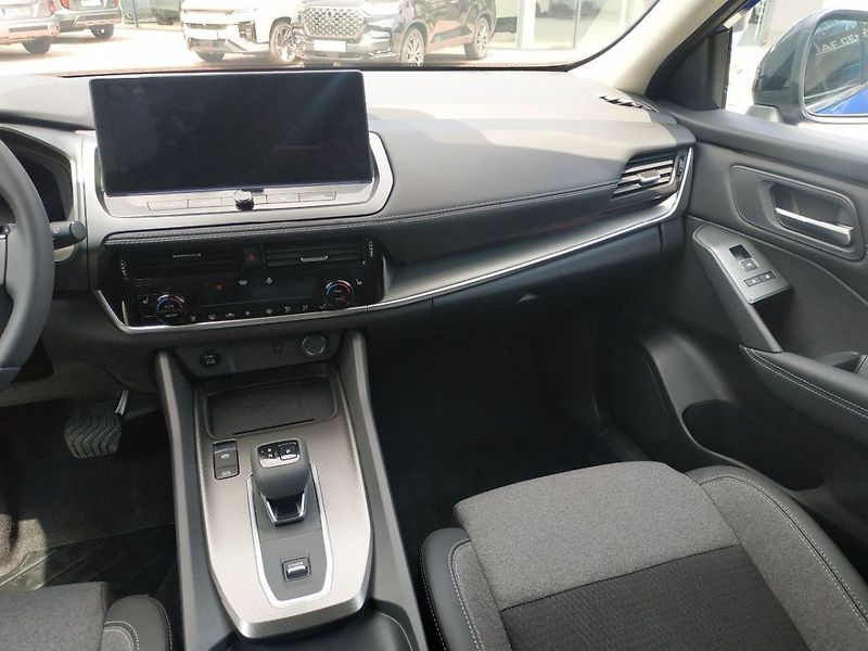 Nissan Qashqai 1.3T mHEV AT,2WD, SKLADEM - fotka 14 z 27