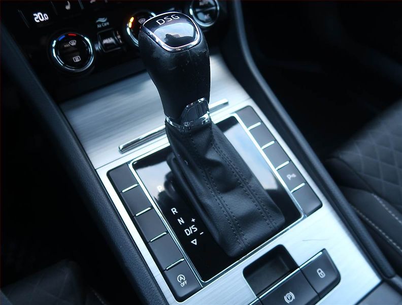Škoda Superb (2020) Ambition 2.0 TDI, Automat - fotka 13 z 19