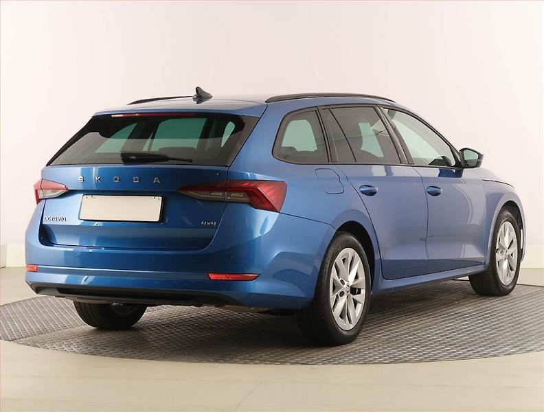 Škoda Octavia (2022) Style 2.0 TSI - fotka 5 z 24