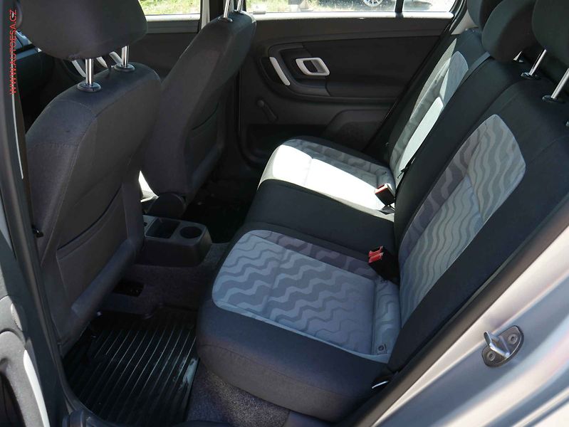 Škoda Fabia (2009) 1.4i 16V, ČR, tažné, zmk - fotka 10 z 15