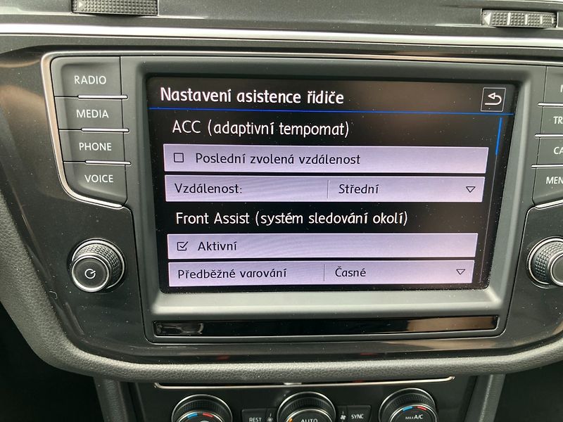 Volkswagen Tiguan (2017) 2.0TDI 176kW DSG 4X4 HIGHLINE - fotka 27 z 34