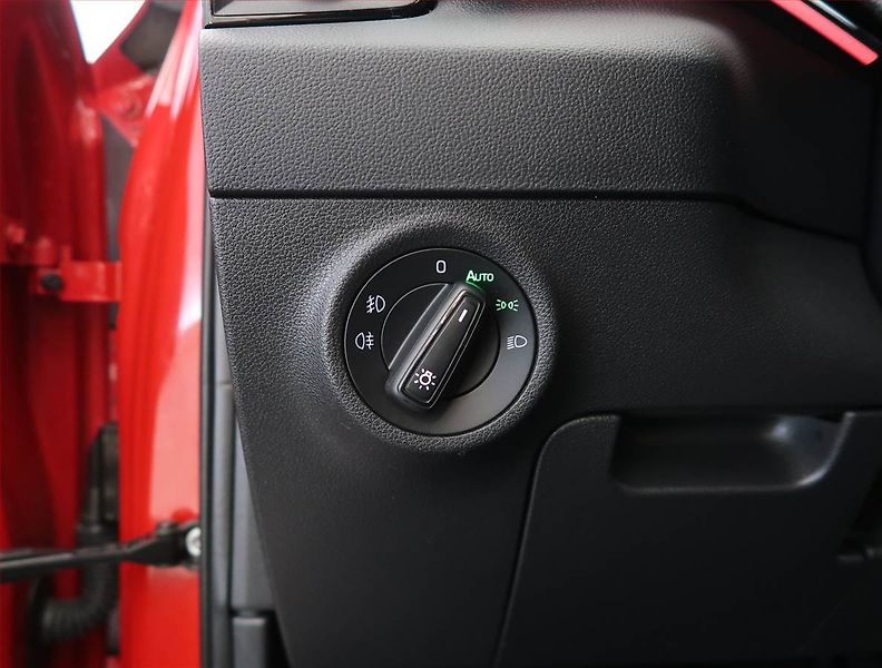 Škoda Karoq (2021) Sportline 1.5 TSI - fotka 27 z 28