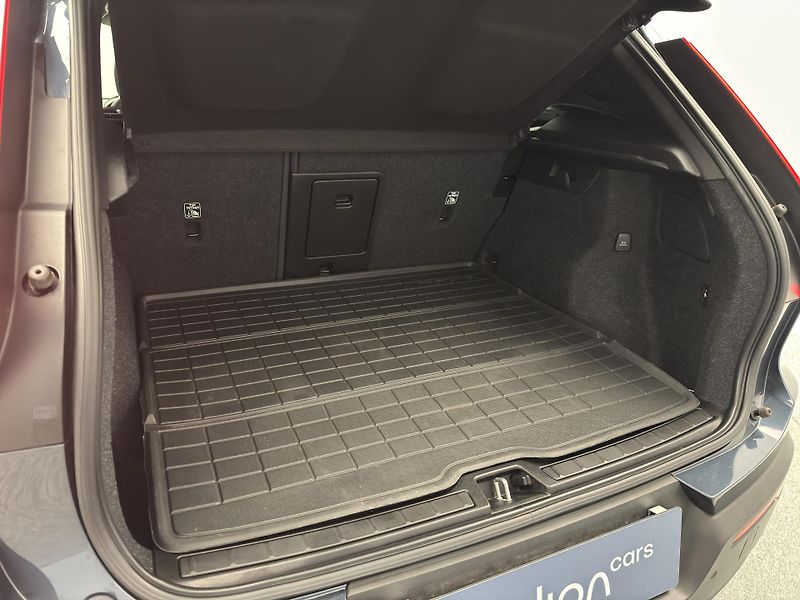 Volvo XC40 T3 MOMENTUM CZ 1.maj - fotka 5 z 47
