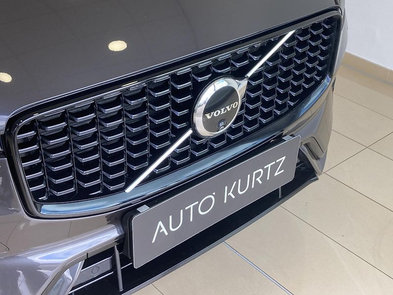 Volvo XC60 T6 eAWD Recharge Plus Dark AT8 - fotka 3 z 30