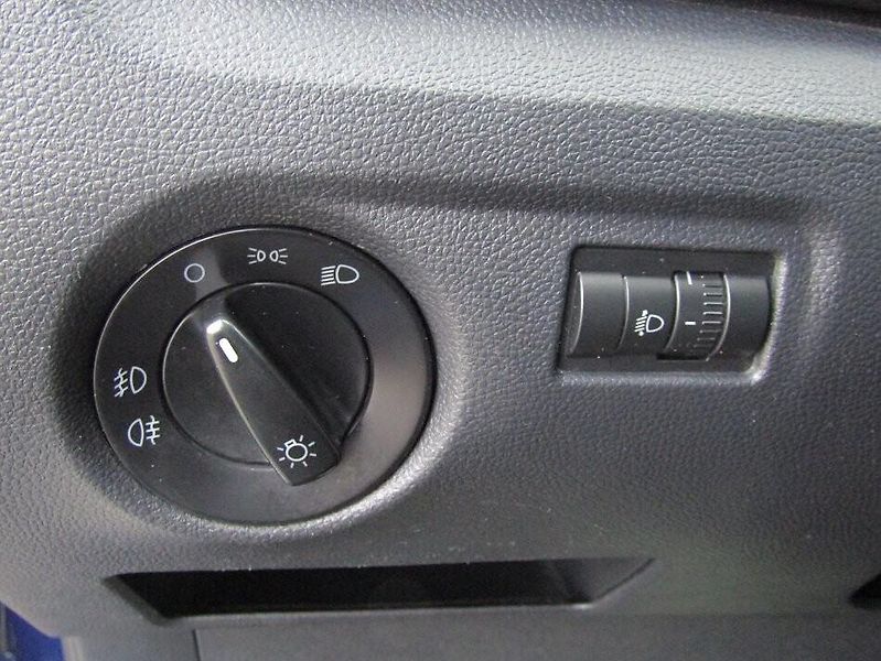 Škoda Fabia 1.2 /51kW.....74790 km  ČR - fotka 29 z 49