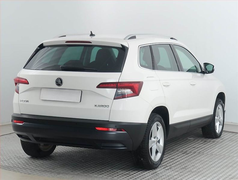 Škoda Karoq (2019) Style 1.6 TDI, Navi, Tempomat - fotka 5 z 19