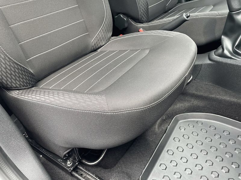 Dacia Sandero (2020) 1.0 TCe,54kW,Klima,ČR - fotka 26 z 28