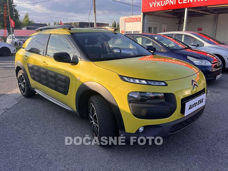 Citroën C4 Cactus (2015) 1.2PT, ČR, servis.kniha - fotka 1 z 3