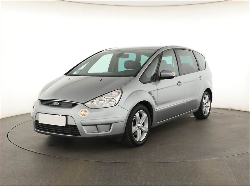 Ford S-MAX (2007) 2.0 TDCi, po STK, Tažné - fotka 2 z 16