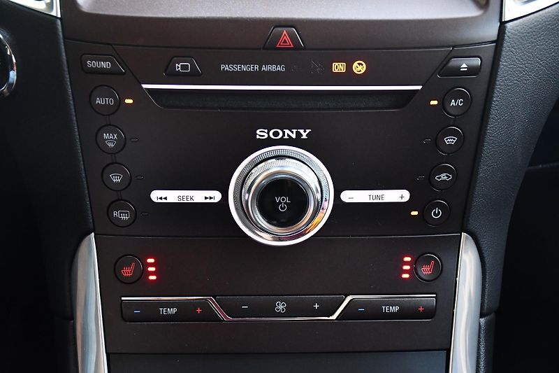 Ford S-MAX 2,0TDCi ČR 1.MAJITEL 140KW AT - fotka 33 z 53