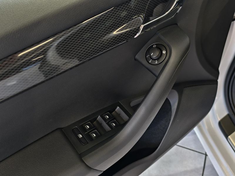 Škoda Octavia RS 2.0 TSI 162kW DSG CHALLENGE - fotka 21 z 24