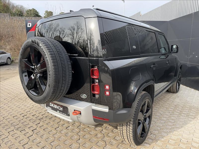 Land Rover Defender 3,0 110 D300 SE AWD AT ČR DPH - fotka 8 z 42