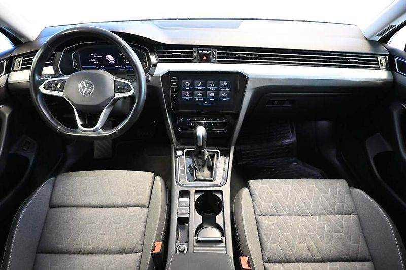 Volkswagen Passat (2023) 2.0 LED DSG ACC VIRTUAL Kamera - fotka 12 z 34