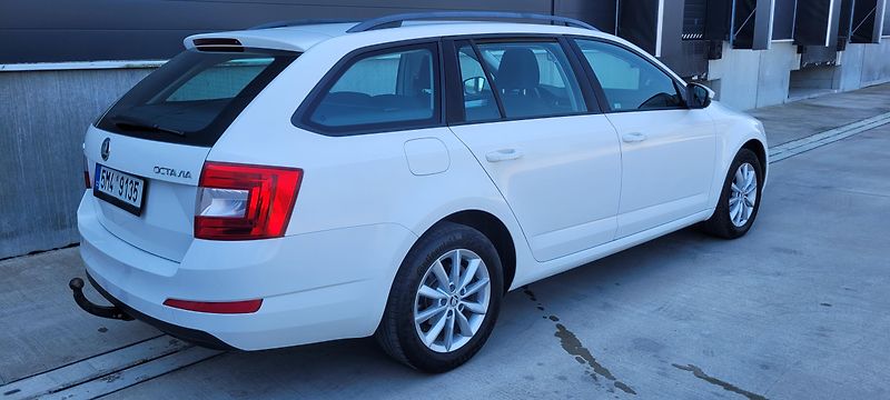 Škoda Octavia 1,6 TDI 77KW  - fotka 7 z 19