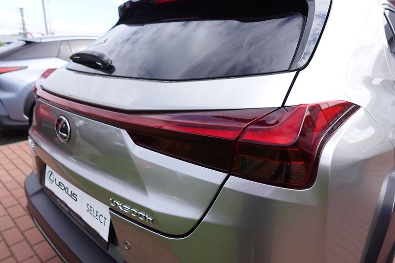 Lexus UX 300h UX300h F SPORT Design - fotka 35 z 36