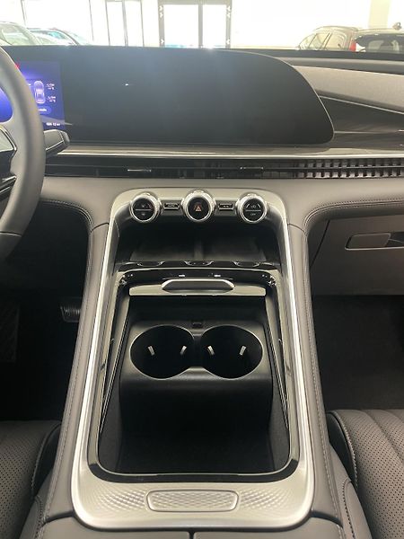 Omoda 9 (2025) Omoda 9 PHEV Premium  - fotka 18 z 22